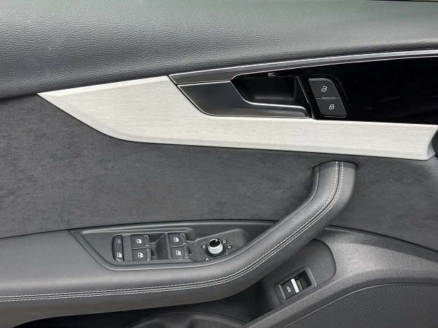 Audi A4 Avant 40 TFSI Quattro = S-line = Гаранция - изображение 4