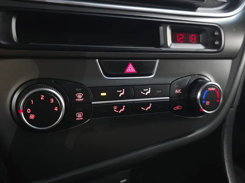 Kia K5 LPG - САМО 30% АВАНС, снимка 15 - Автомобили и джипове - 56322182