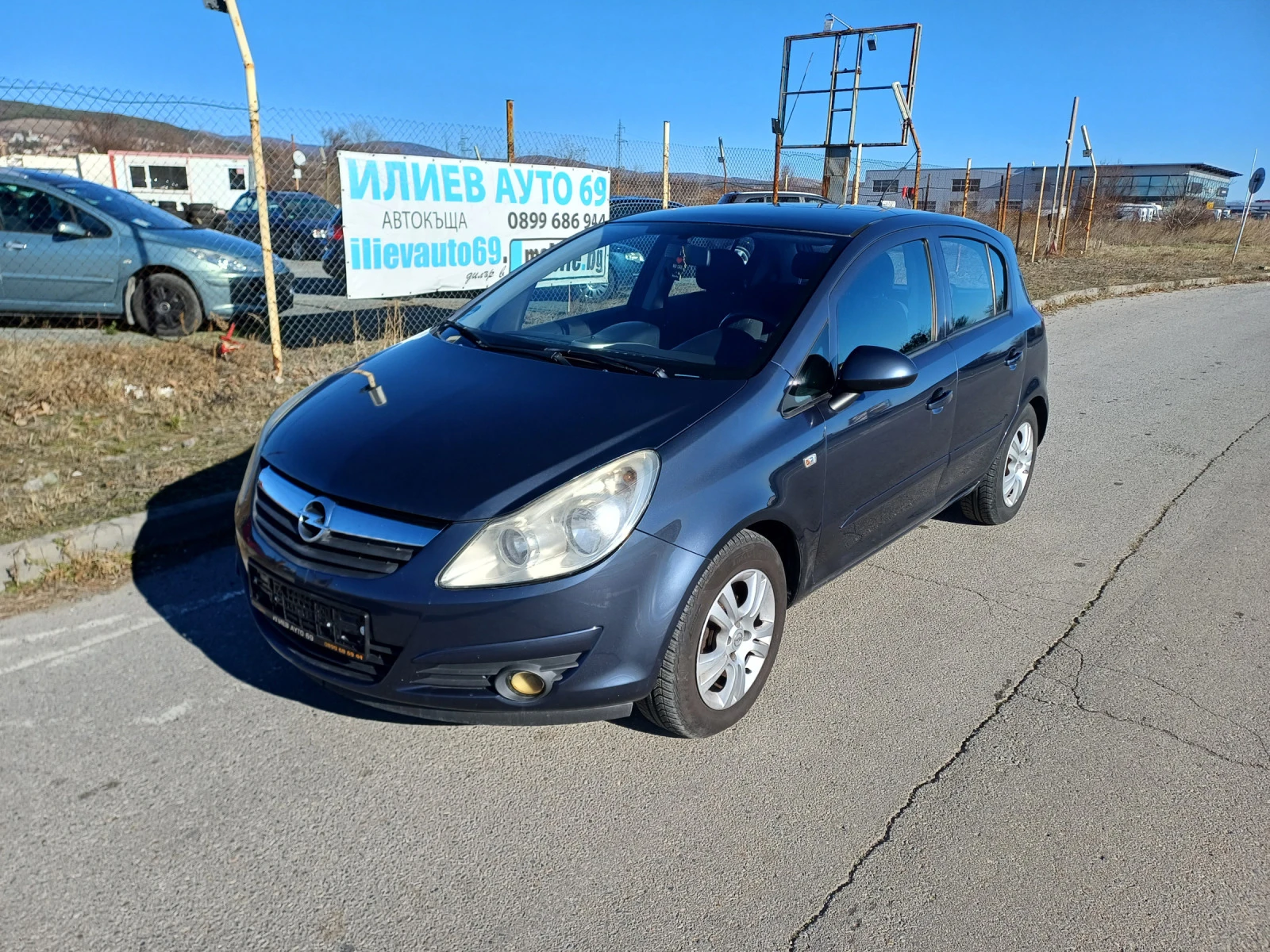 Opel Corsa 1.4 90 к.с. - изображение 2