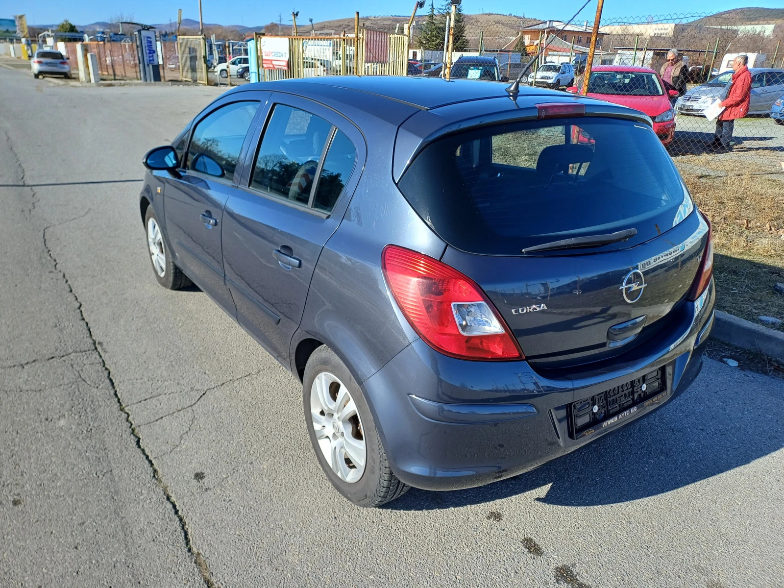 Opel Corsa 1.4 90 к.с. - изображение 3