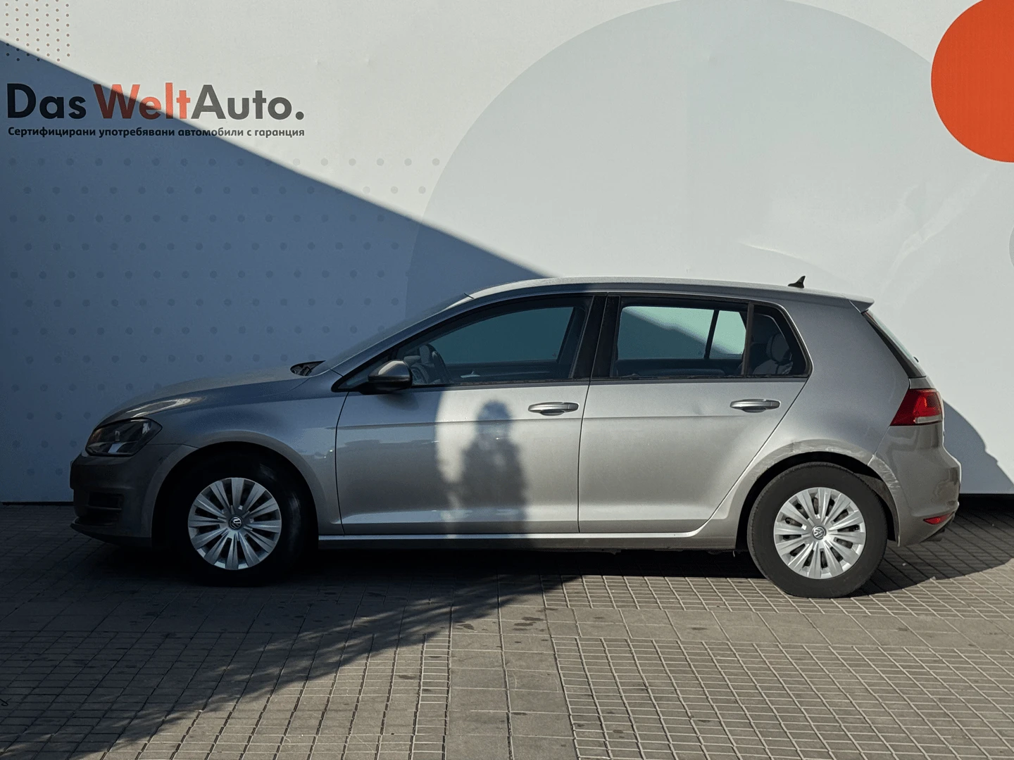 VW Golf Trendline 1.6 TDI BMT DSG - изображение 4