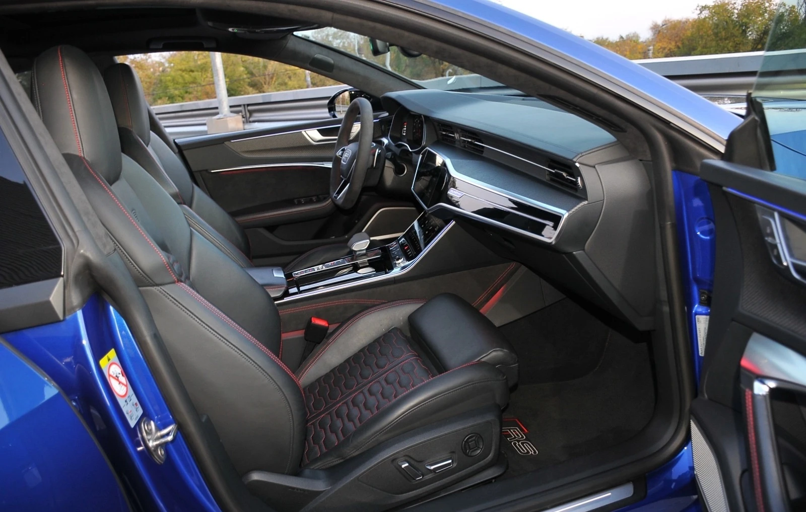 Audi Rs7 Sportback 4.0 TFSI V8 Quattro - изображение 9
