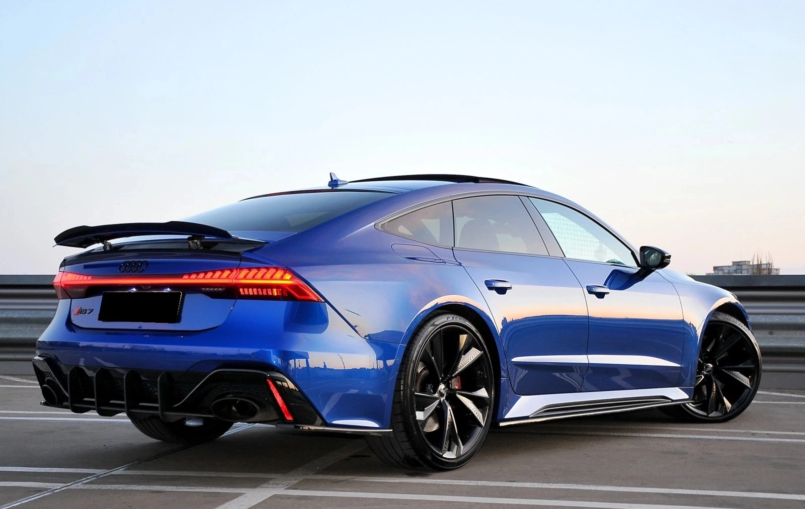 Audi Rs7 Sportback 4.0 TFSI V8 Quattro - изображение 5