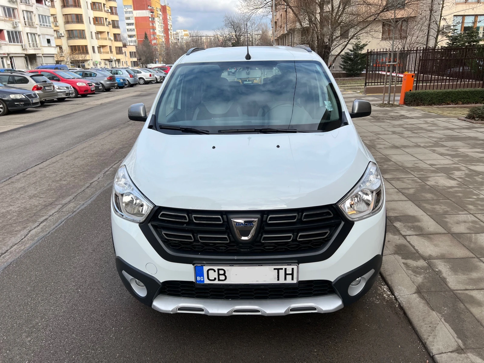 Dacia Lodgy �� ����� ��������, ��� ������� | Mobile.bg � ����������� 2