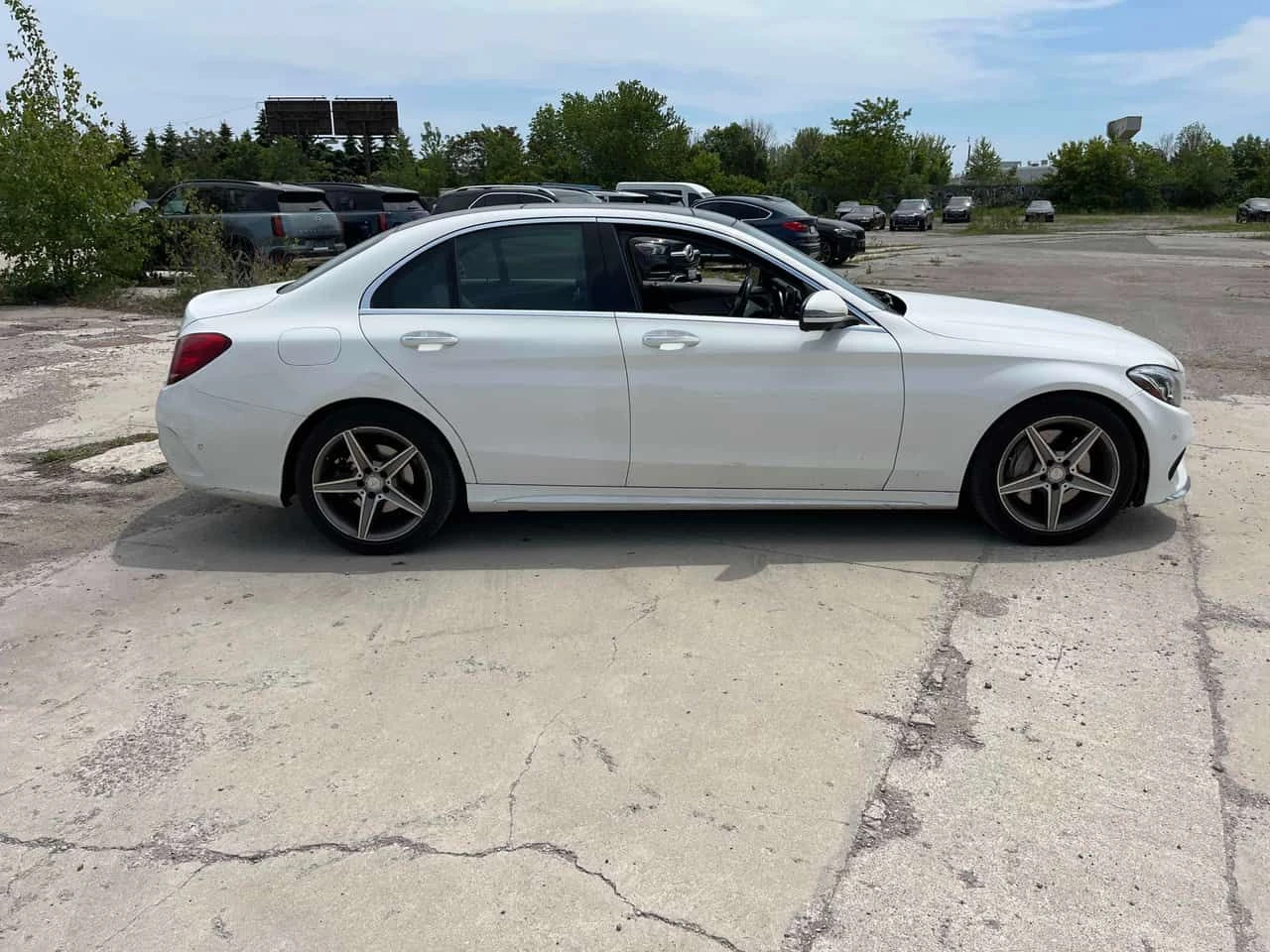 Mercedes-Benz C 300 4MATIC* АВТОКРЕДИТ* , снимка 3 - Автомобили и джипове - 54804400