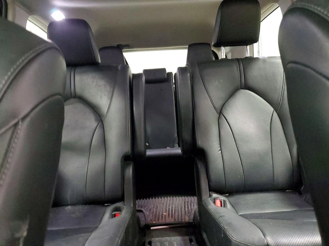 Toyota Grand Highlander 2.4l Limited, снимка 10 - Автомобили и джипове - 54883672