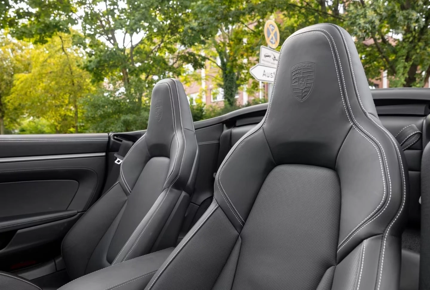 Porsche 911 992.2 CARRERA S CABRIO BOSE SPORT-DESIGN, снимка 8 - Автомобили и джипове - 54890108