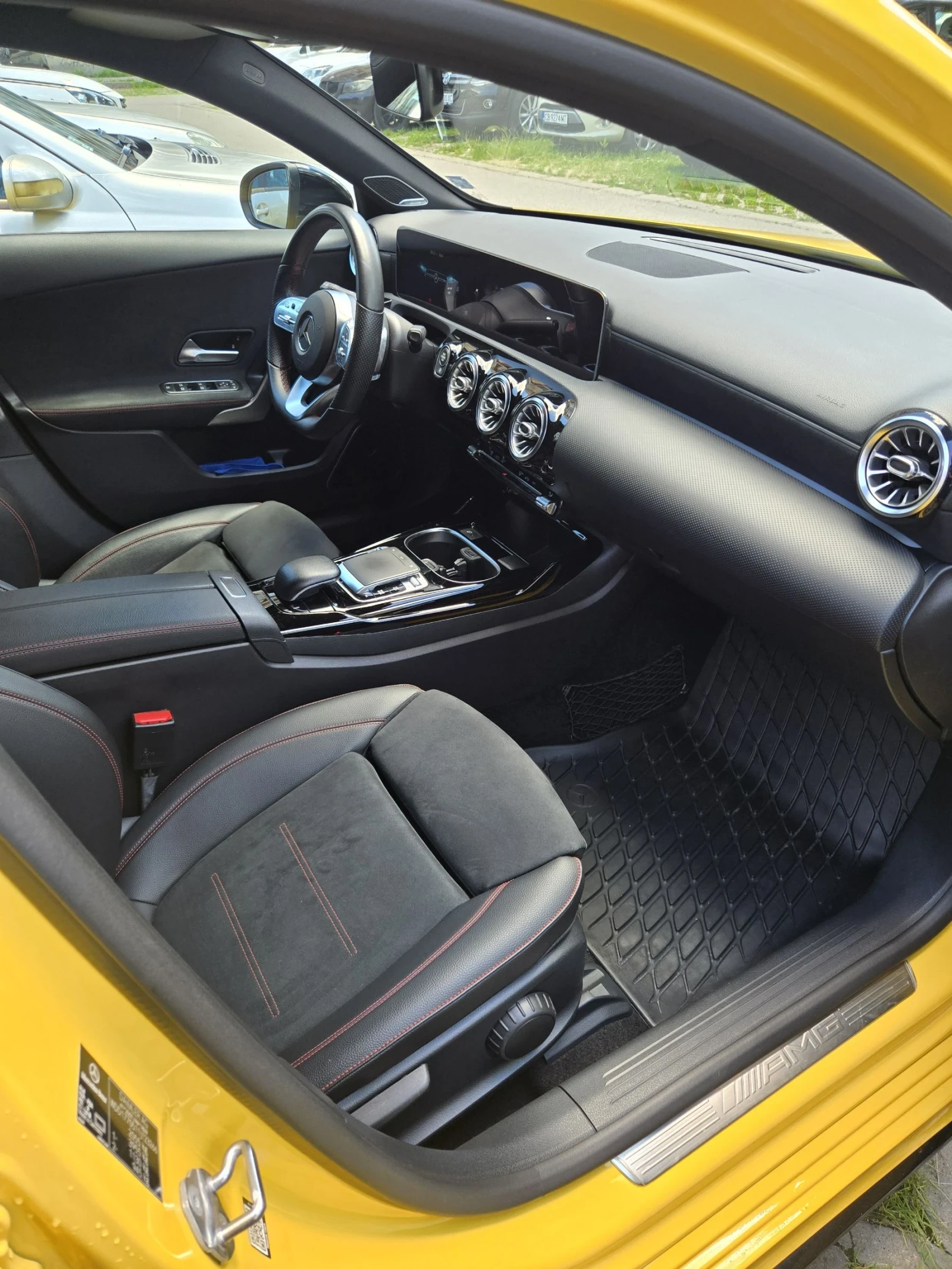 Mercedes-Benz A 35, снимка 8 - Автомобили и джипове - 54901107