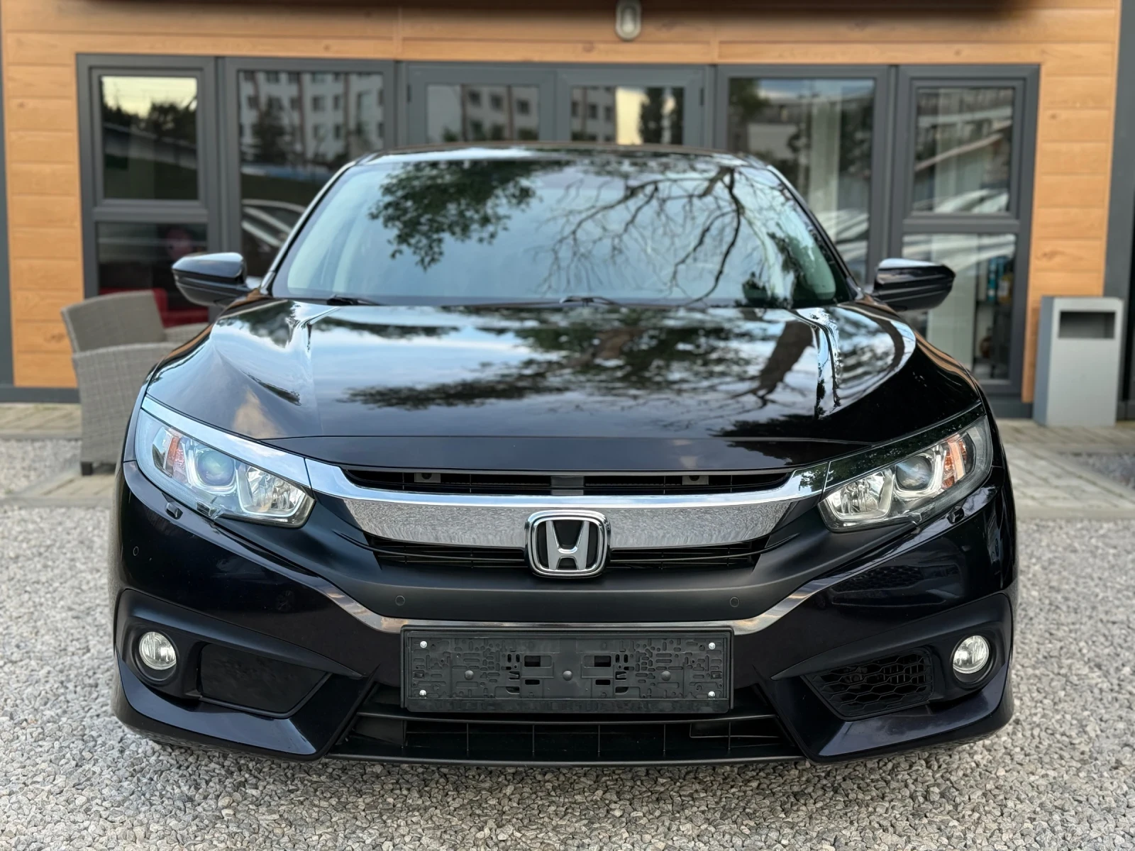 Honda Civic 1.6I-Dtec/Automatic/120hp/ТОП Състояниея, снимка 2 - Автомобили и джипове - 55037808