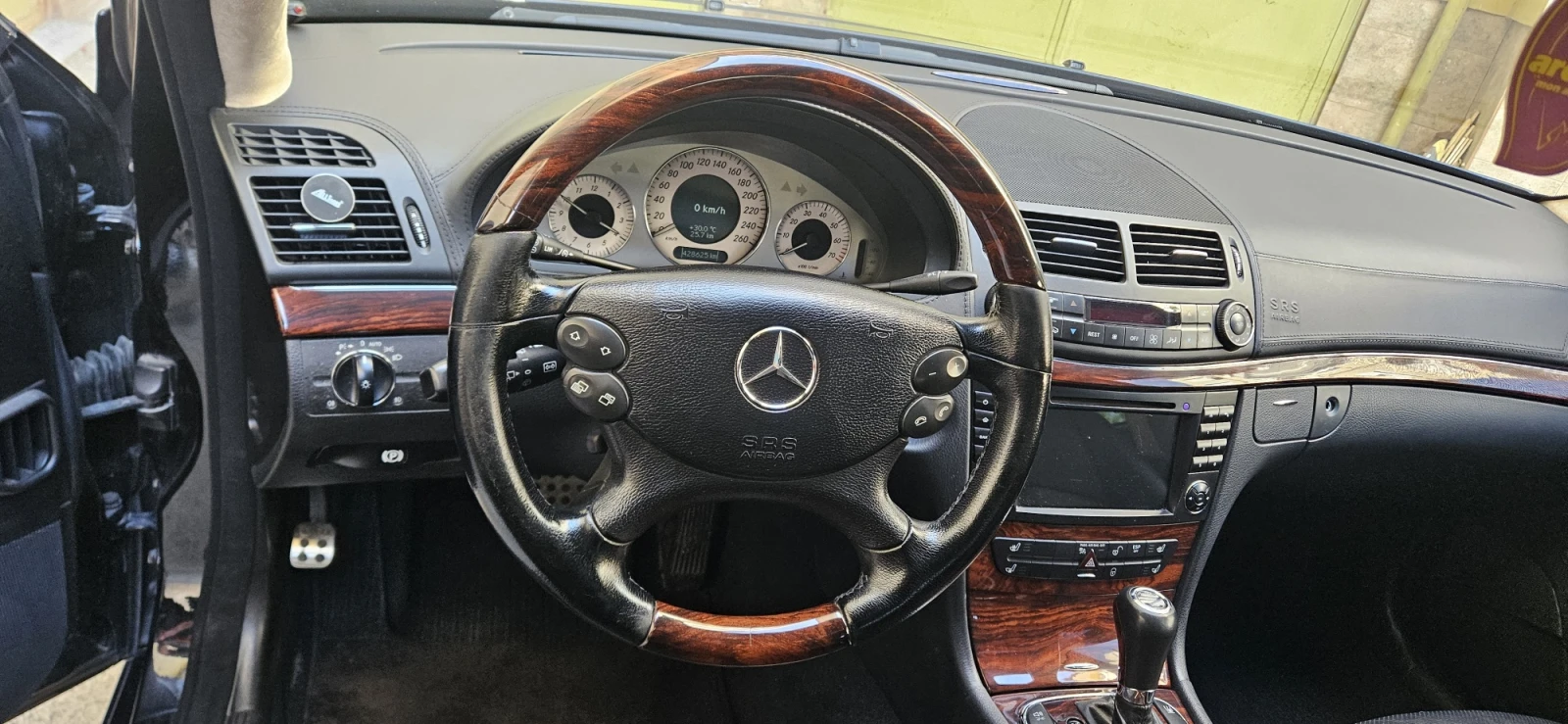 Mercedes-Benz E 55, снимка 12 - Автомобили и джипове - 55064138