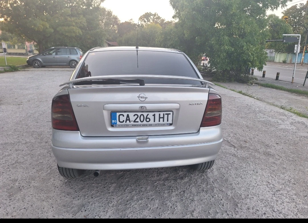 Opel Astra, снимка 9 - Автомобили и джипове - 55217231