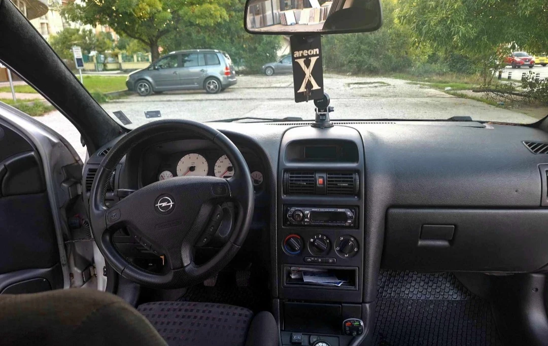 Opel Astra, снимка 7 - Автомобили и джипове - 55217231