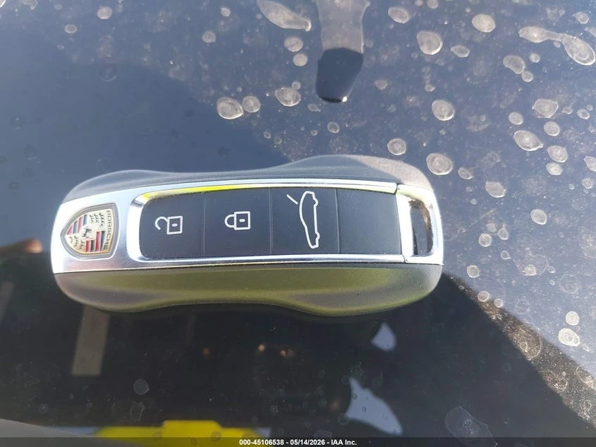 Porsche Panamera 4S* AWD* ПОДГРЕВ* ОБДУХВАНЕ* МАСАЖИ* 360* , снимка 13 - Автомобили и джипове - 55325989