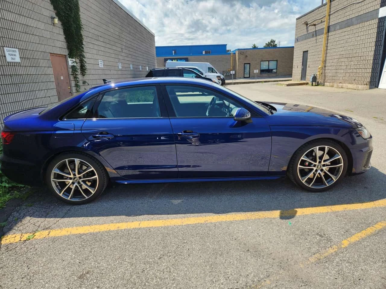 Audi S4 * Progressiv * АВТОКРЕДИТ БЕЗ ПЪРВОНАЧАЛНА ВНОСКА*, снимка 3 - Автомобили и джипове - 55680399