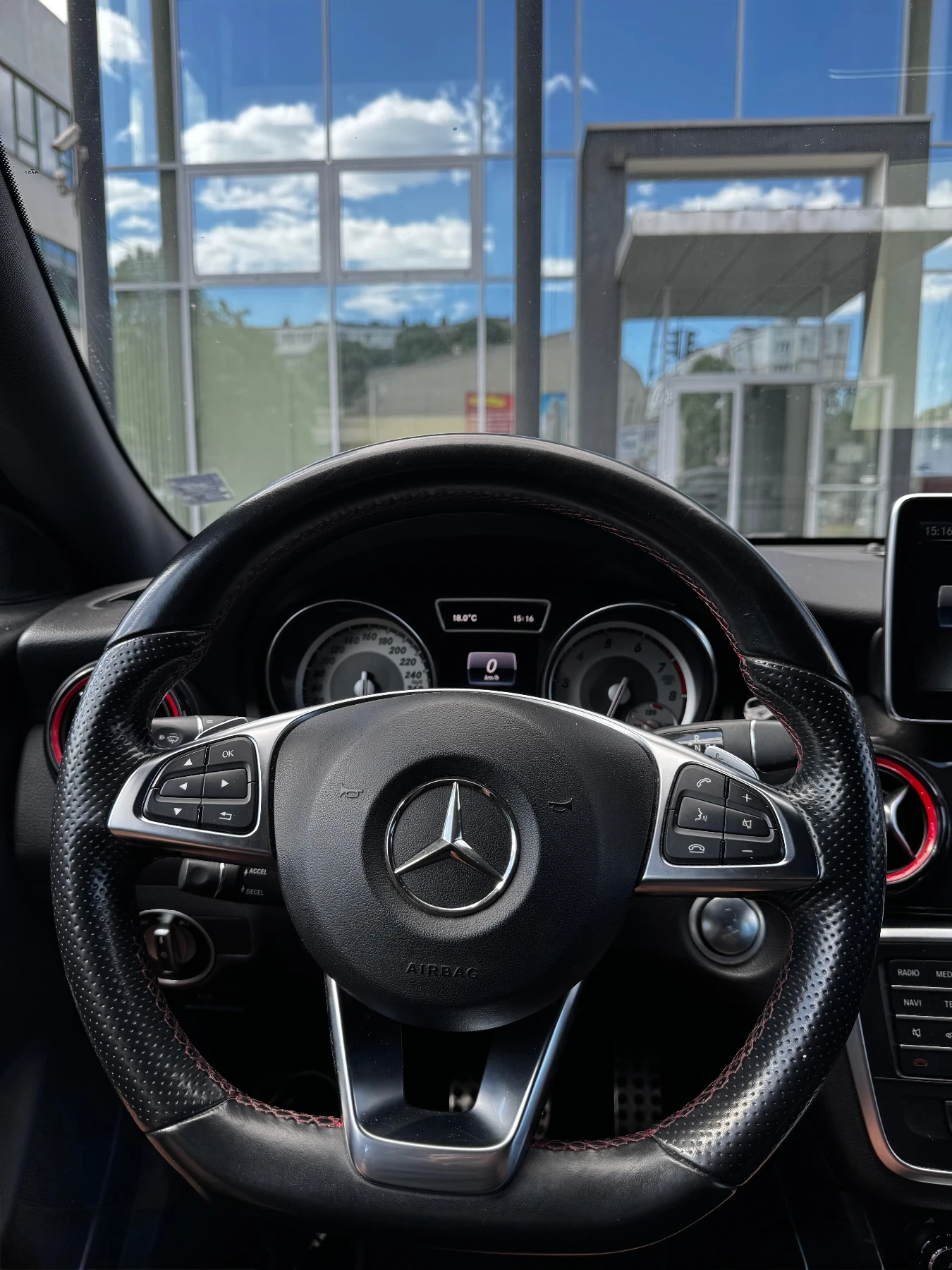 Mercedes-Benz CLA 250 AMG Sport, снимка 8 - Автомобили и джипове - 56227907