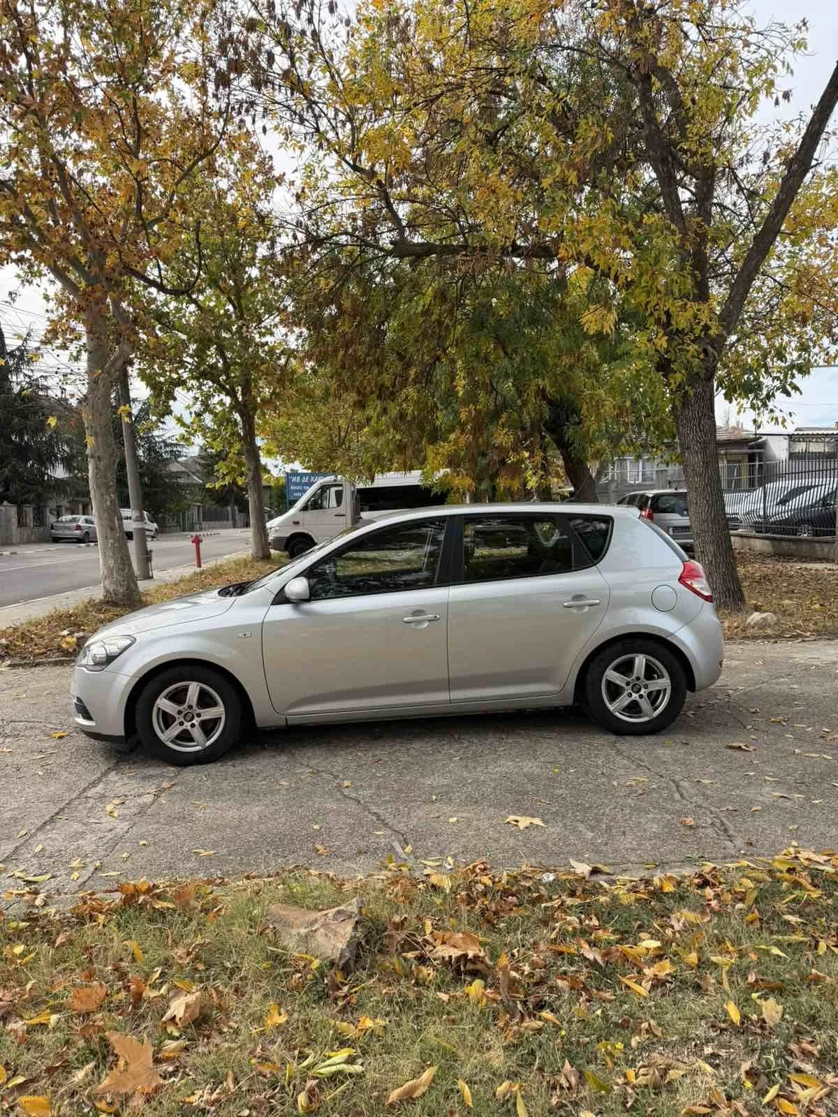 Kia Ceed, снимка 9 - Автомобили и джипове - 56531782