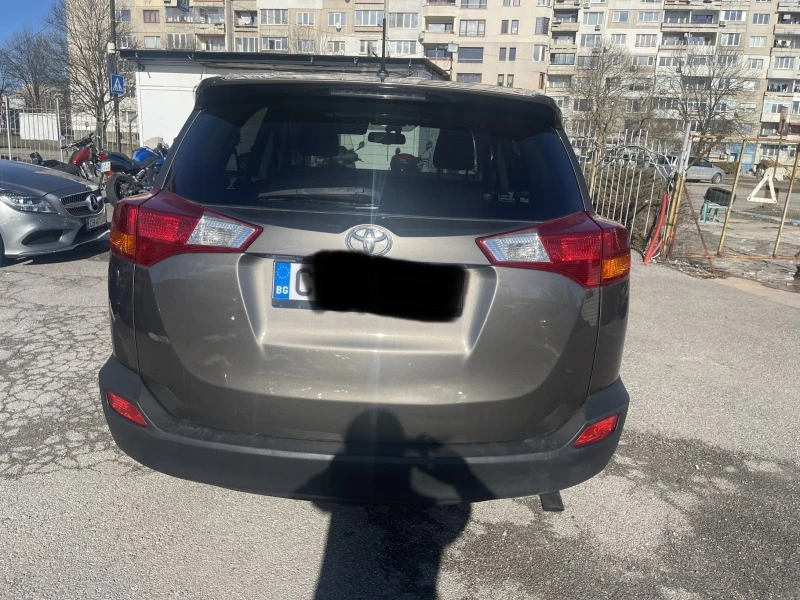 Toyota Rav4 2.2 D4D ЛИЗИНГ БЕЗ ДОКАЗВАНЕ НА ДОХОДИ, снимка 3 - Автомобили и джипове - 43983823