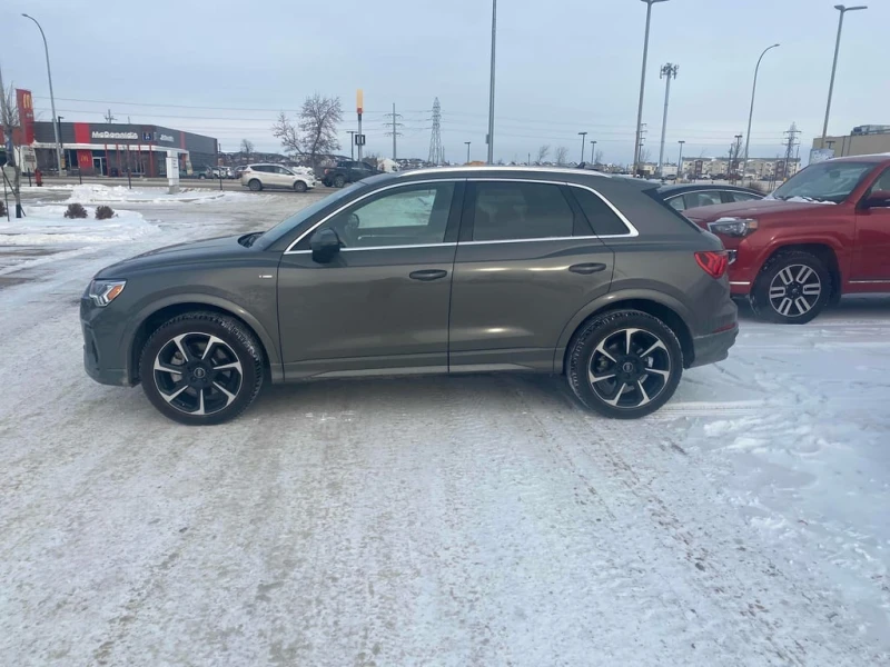 Audi Q3 * Progressiv * CARFAX * БЕЗ ПЪРВОНАЧАЛНА ВНОСКА, снимка 2 - Автомобили и джипове - 52813943