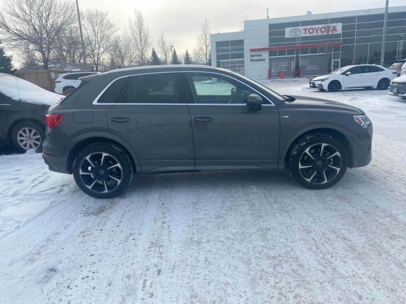 Audi Q3 * Progressiv * CARFAX * БЕЗ ПЪРВОНАЧАЛНА ВНОСКА, снимка 3 - Автомобили и джипове - 52813943