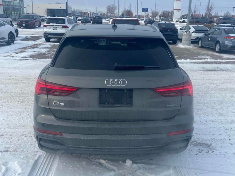 Audi Q3 * Progressiv * CARFAX * БЕЗ ПЪРВОНАЧАЛНА ВНОСКА, снимка 4 - Автомобили и джипове - 52813943