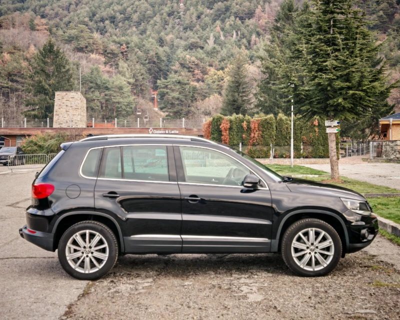 VW Tiguan 2.0 TSi АВТОМАТ* КАМЕРА* КОЖА* НАВИ, снимка 4 - Автомобили и джипове - 52896201