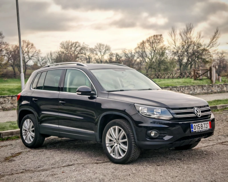 VW Tiguan 2.0 TSi АВТОМАТ* КАМЕРА* КОЖА* НАВИ, снимка 3 - Автомобили и джипове - 52896201