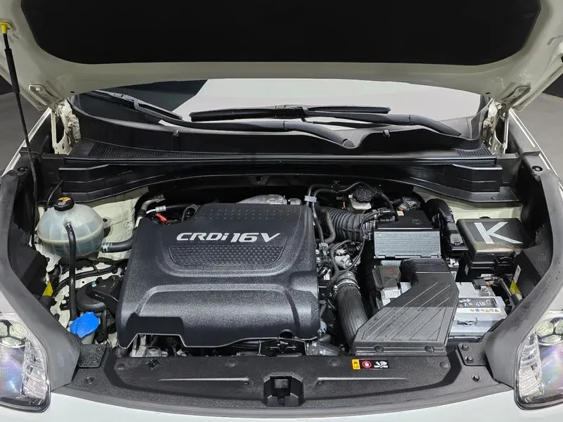 Kia Sportage 2.0 2Wd Noblesse Plus, снимка 6 - Автомобили и джипове - 56018158