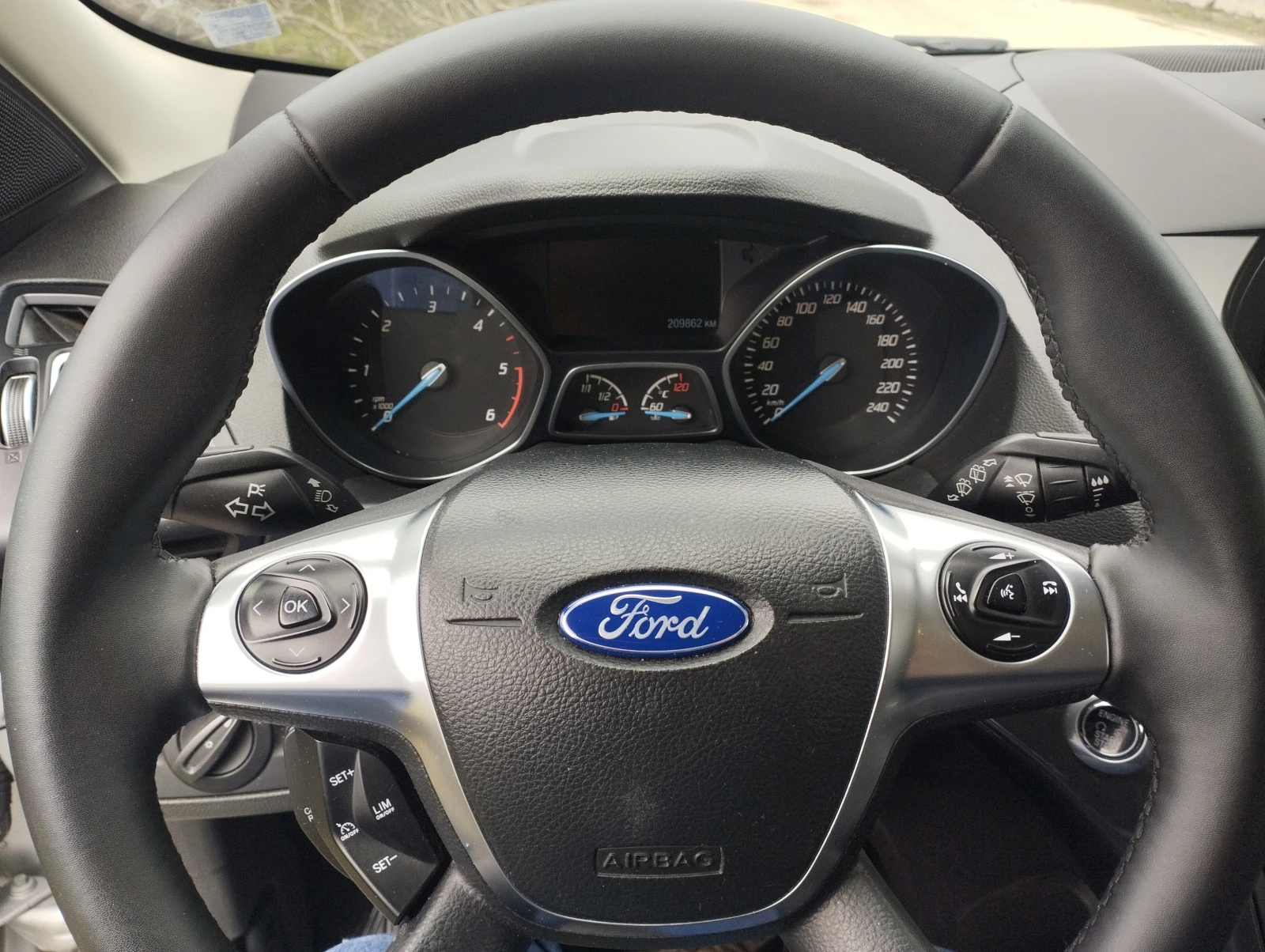 Ford Kuga  - изображение 10