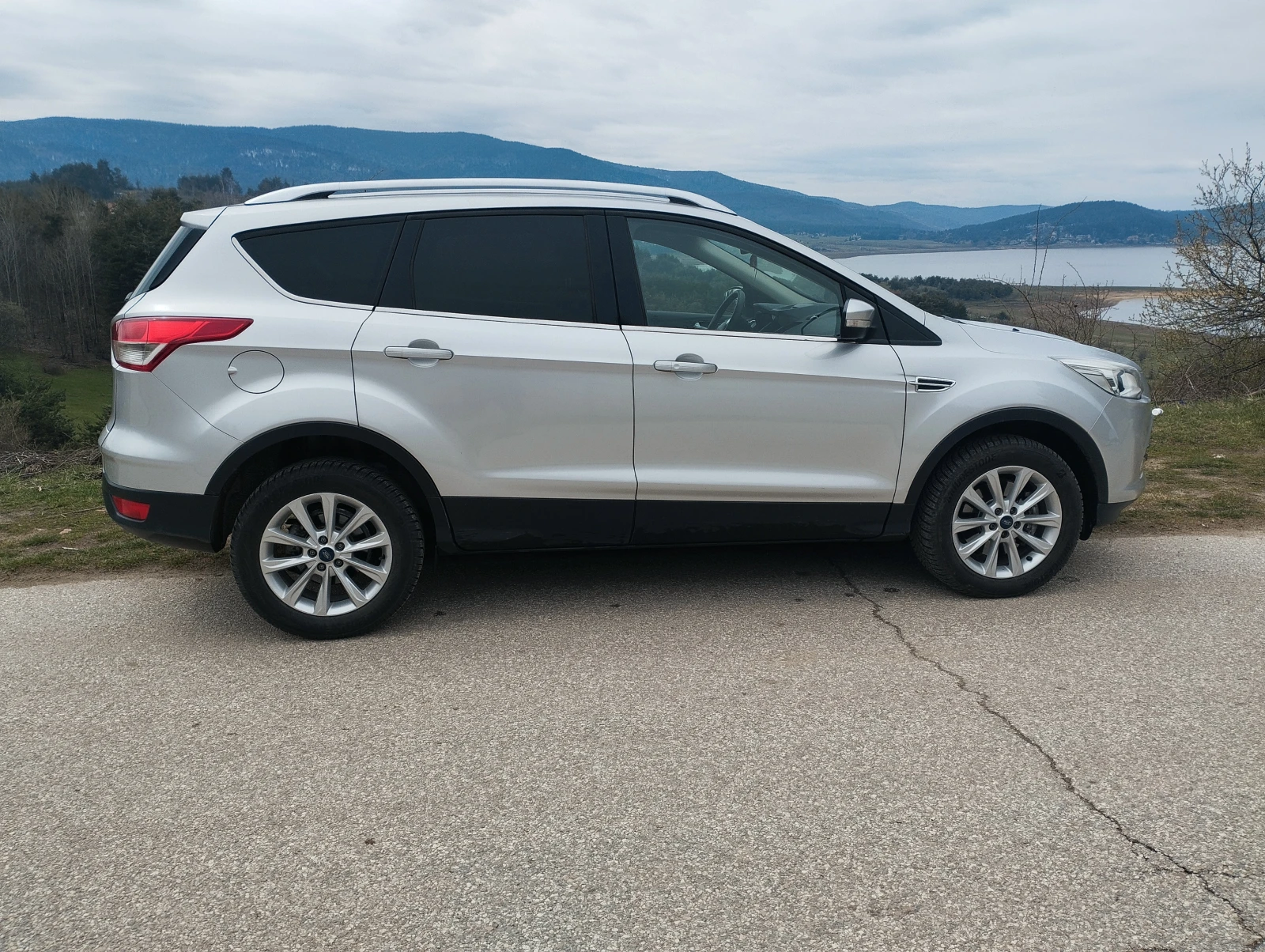 Ford Kuga  - изображение 6
