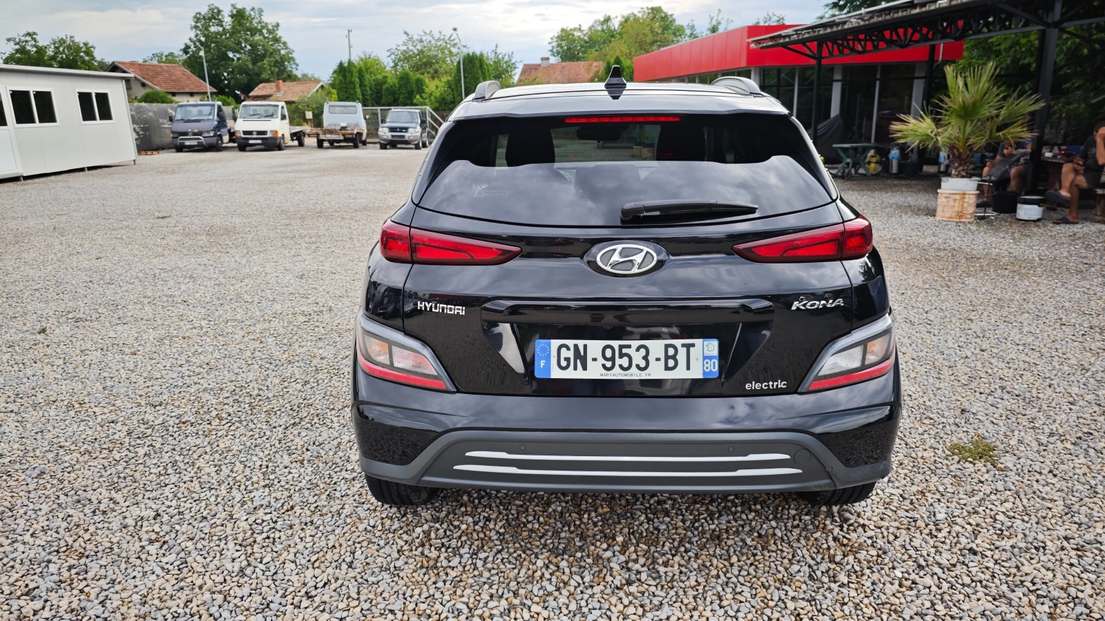 Hyundai Kona НАЛИЧЕН В РУСЕ/БАТЕРИЯ100SOH/СМЯНА НА ЦВЯТ 1000евр, снимка 7 - Автомобили и джипове - 53908108