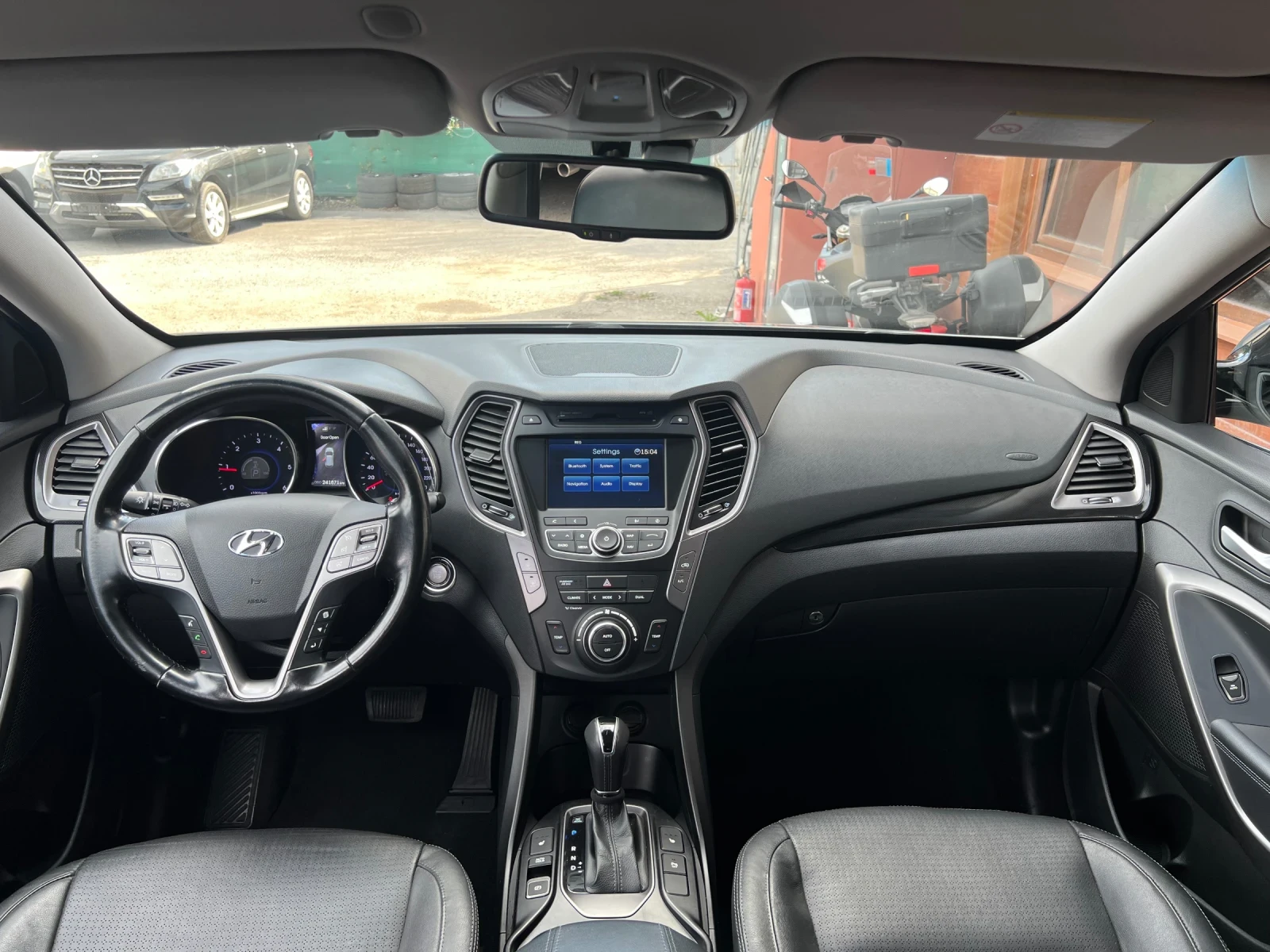 Hyundai Santa fe 2.2 CRDI 4WD Keyless Навигация Камера, снимка 13 - Автомобили и джипове - 54125524