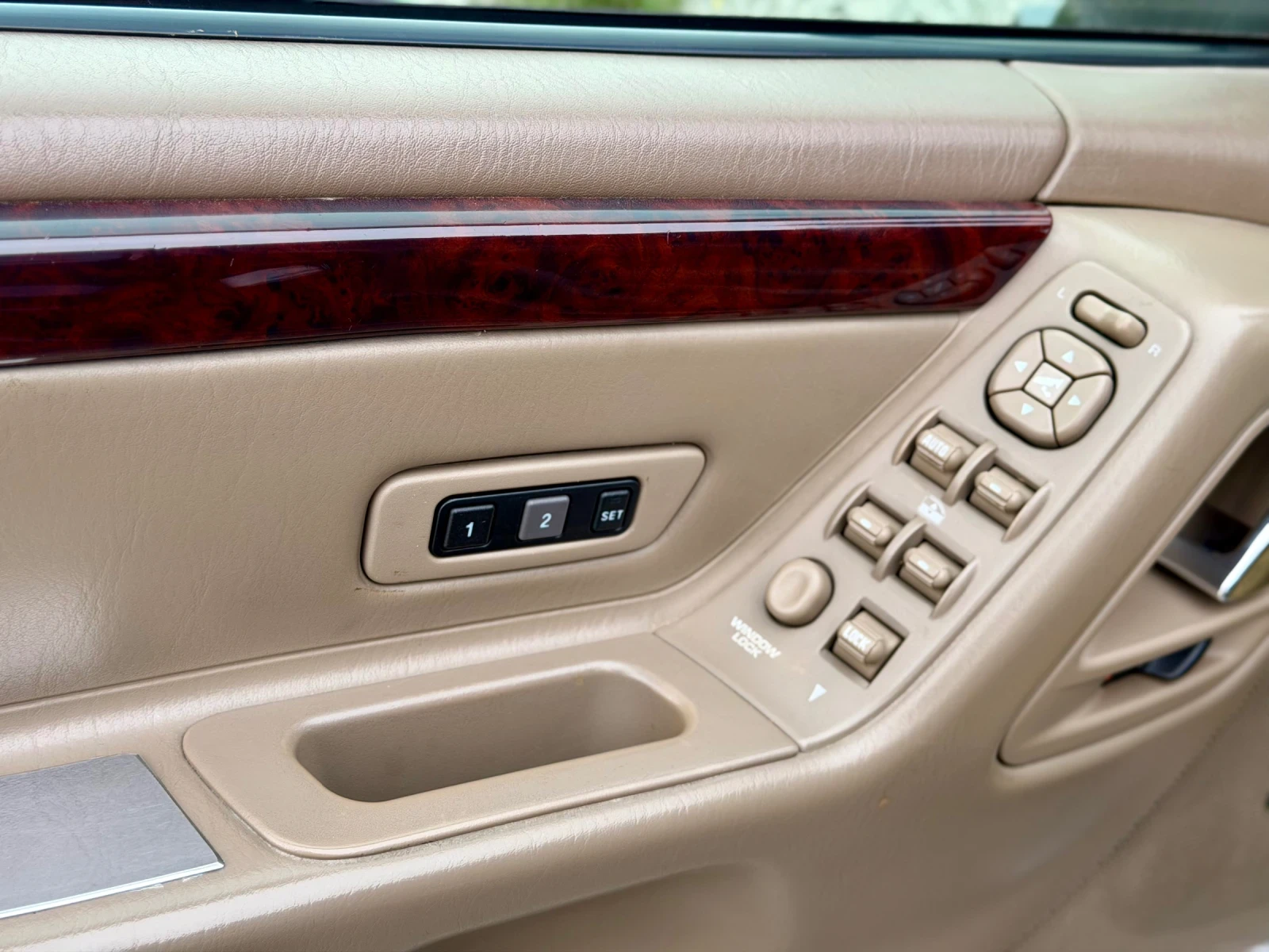 Jeep Grand cherokee 4.7 БЕНЗИН/ГАЗ, снимка 14 - Автомобили и джипове - 54221941