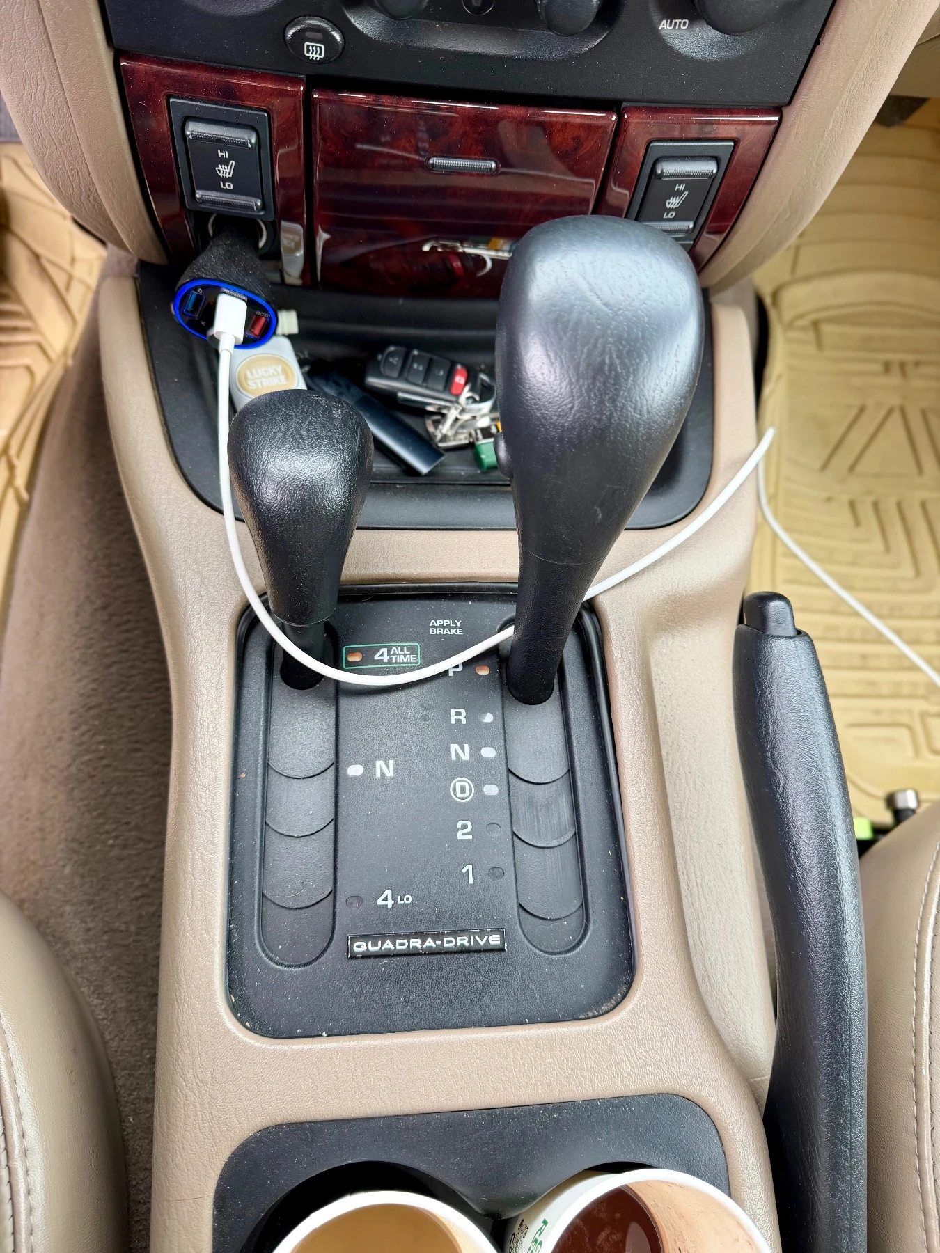 Jeep Grand cherokee 4.7 БЕНЗИН/ГАЗ, снимка 16 - Автомобили и джипове - 54221941