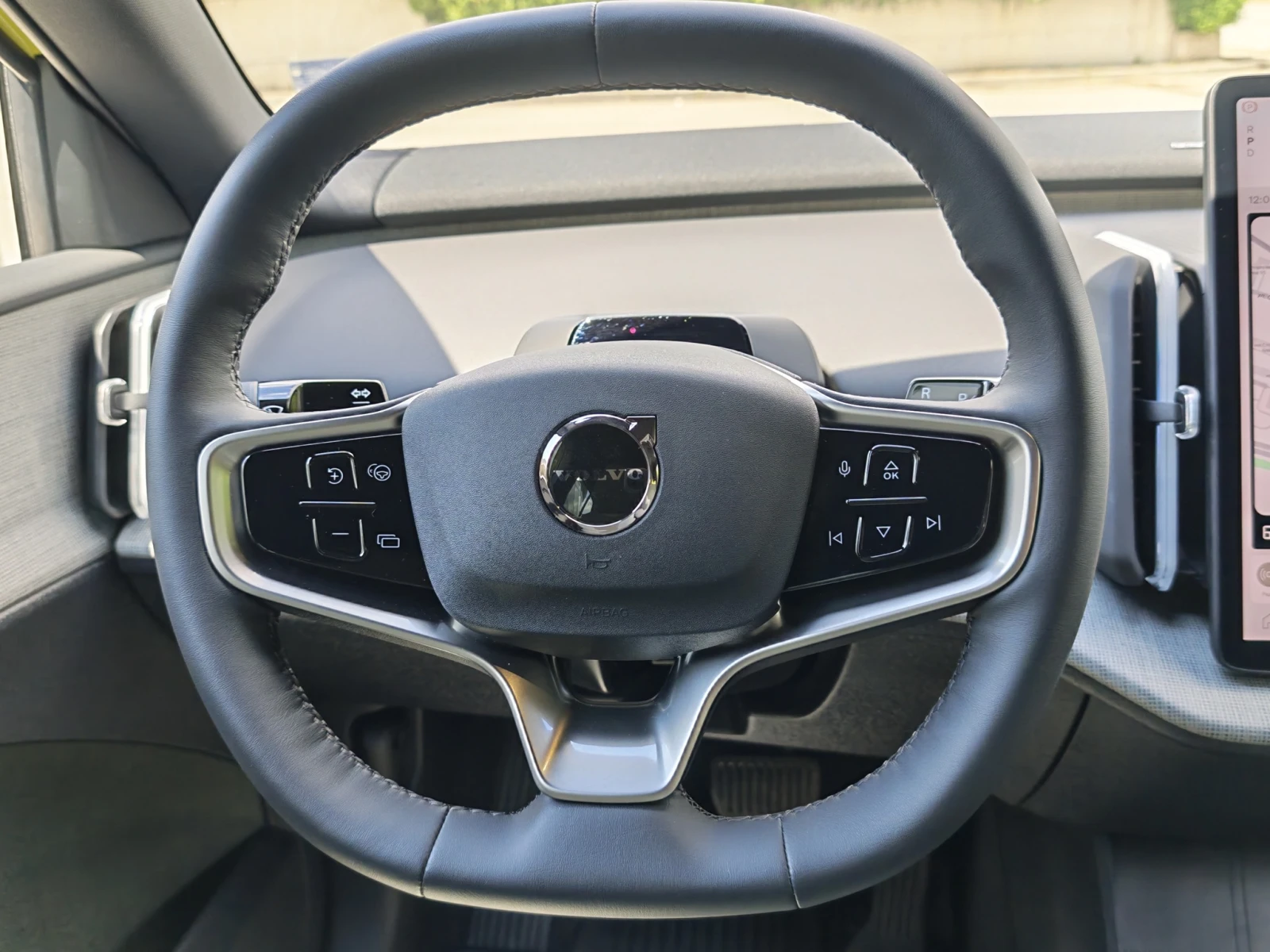 Volvo EX30 еxtended range лизинг, снимка 16 - Автомобили и джипове - 54493596
