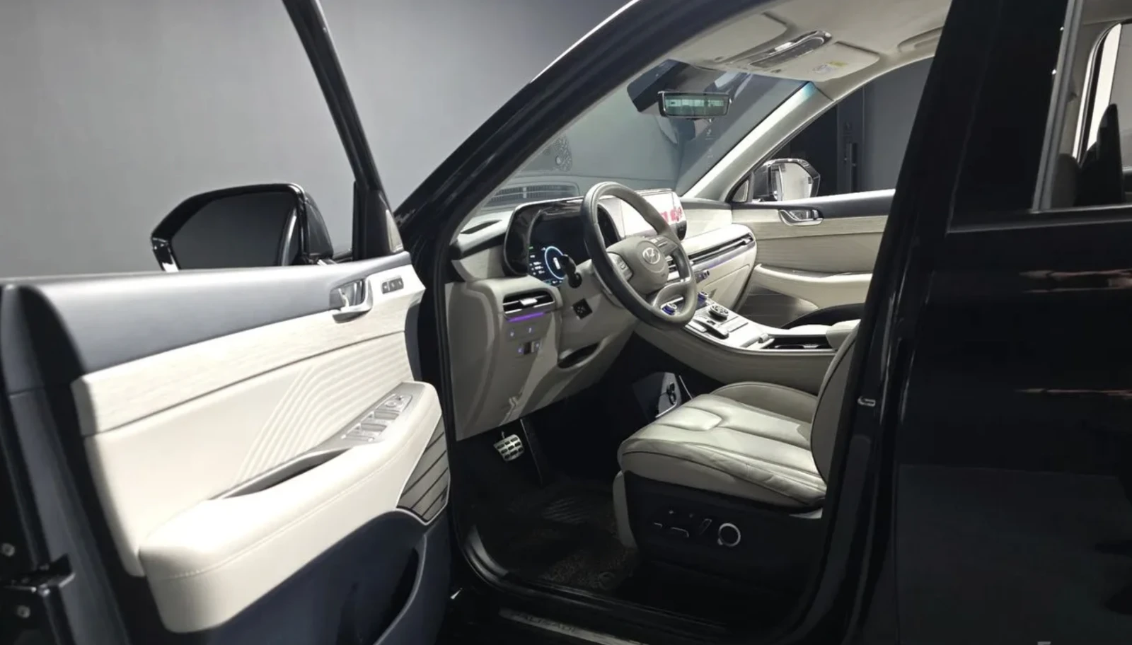 Hyundai Palisade VIP / МАСАЖ / ОБДУХ / TV / HUD / ULTRA LUXURY!, снимка 7 - Автомобили и джипове - 55186613