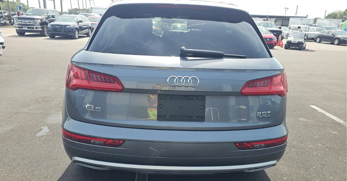 Audi Q5 PREMIUM PLUS, снимка 4 - Автомобили и джипове - 55276681