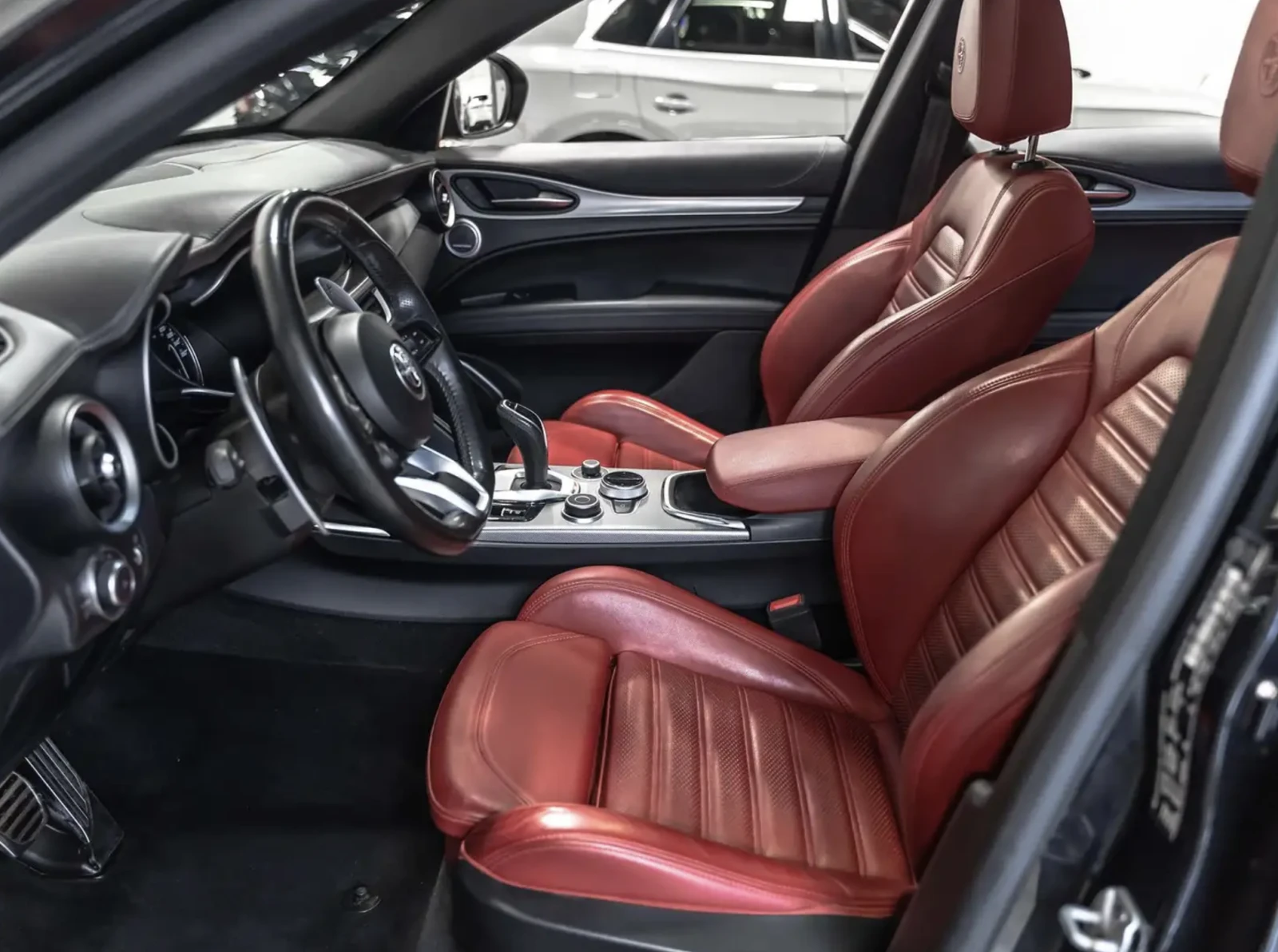 Alfa Romeo Stelvio 2022 Alfa Romeo Stelvio Veloce, снимка 6 - Автомобили и джипове - 55471941