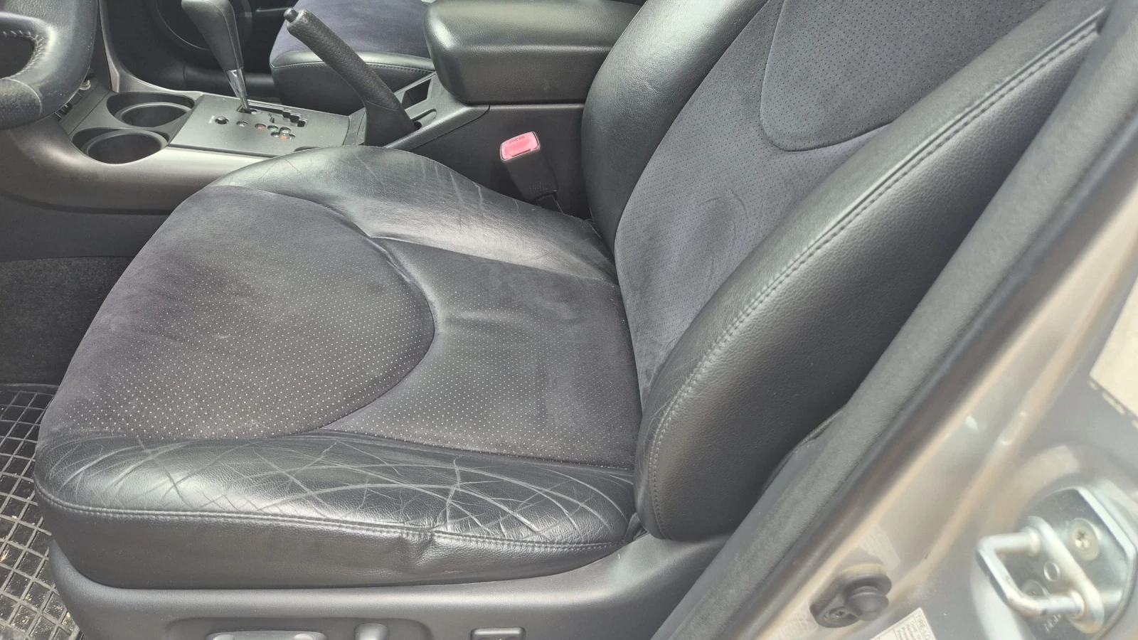 Toyota Rav4, снимка 13 - Автомобили и джипове - 55476693