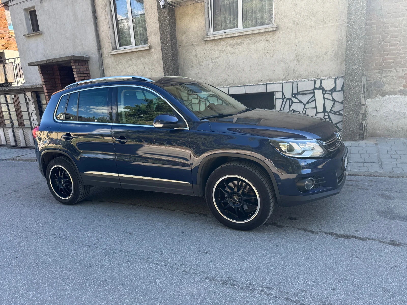 VW Tiguan Tiguan, снимка 2 - Автомобили и джипове - 55836472