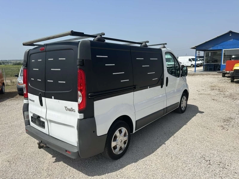 Renault Trafic, снимка 4 - Бусове и автобуси - 41594452