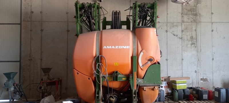 Пръскачка Amazone UF1201, снимка 2 - Селскостопанска техника - 45686364
