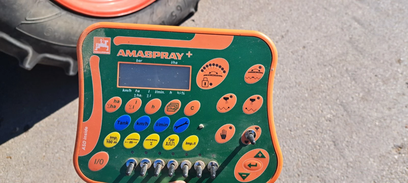 Пръскачка Amazone UF1201 - изображение 2
