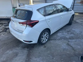 Toyota Auris 1.8 hybrid, снимка 2