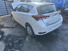 Toyota Auris 1.8 hybrid, снимка 1