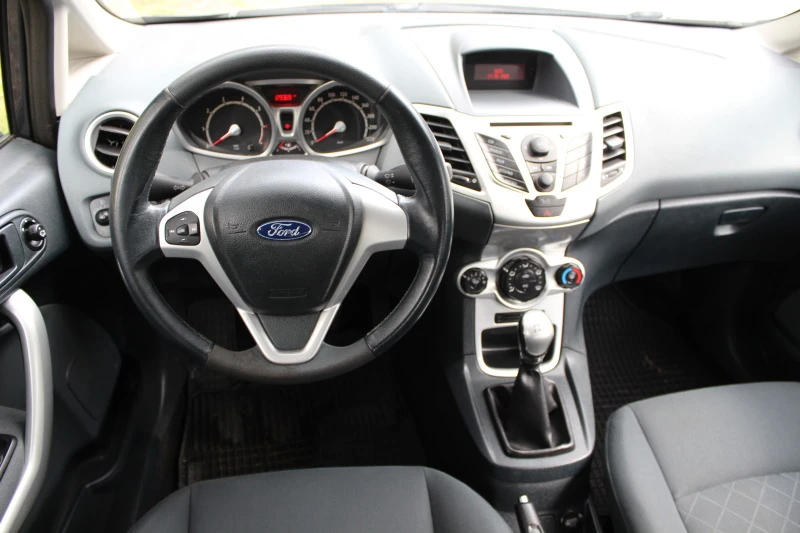 Ford Fiesta 1.25I НОВ ВНОС, снимка 6 - Автомобили и джипове - 47403538