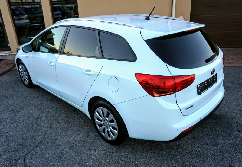 Kia Ceed SW 1.4CVVT COOL, снимка 4 - Автомобили и джипове - 42624636