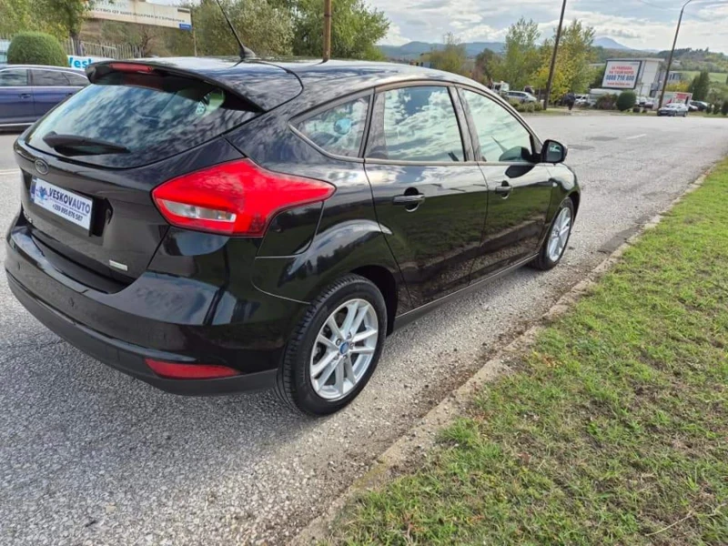 Ford Focus 1.0Turbo , снимка 6 - Автомобили и джипове - 47629036