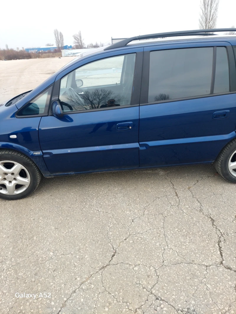 Opel Zafira, снимка 2 - Автомобили и джипове - 48346557