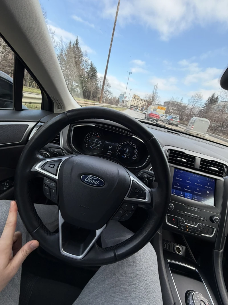 Ford Mondeo Titanium/Дистроник/LaneAssist/Теглич/Самопаркиране, снимка 11 - Автомобили и джипове - 53181382