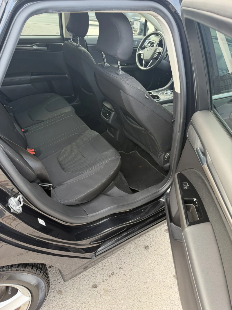 Ford Mondeo Titanium/Дистроник/LaneAssist/Теглич/Самопаркиране, снимка 9 - Автомобили и джипове - 53181382